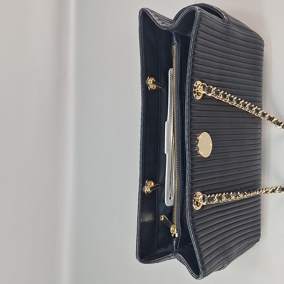 Henri Bendel No 7 Black Leather Tote Bag Quilted Vertical Chain E/W East West - Picture 8 of 16